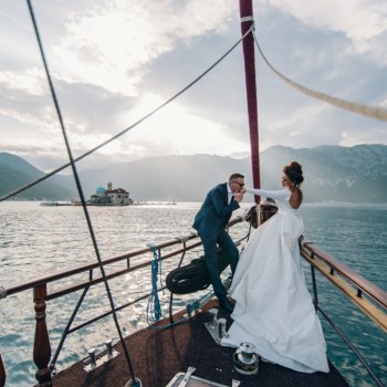Свадебный пакет «Парус» -  церемония на борту парусной яхты   (до 10  человек) 